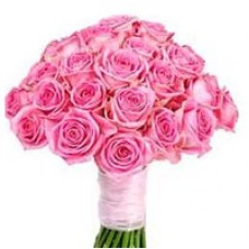 Dramatic 30 Pink Roses and Basketful Wishes